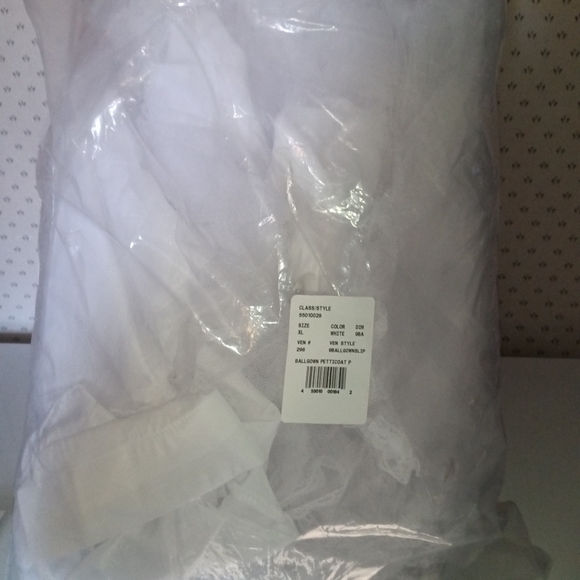 David Bridal 9BallGown Slip - Picture 3 of 5